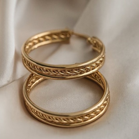 18K Gold plated hoop earrings - Picture 4 of 4